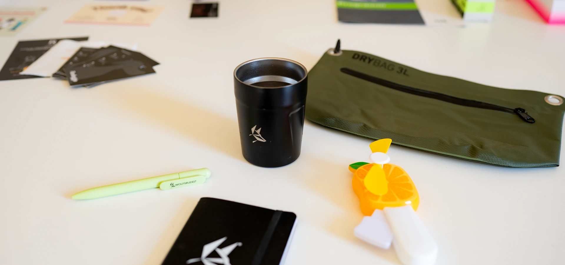 Werbeartikel für Messen mit Kugelschreibern, Taschen und Give-aways